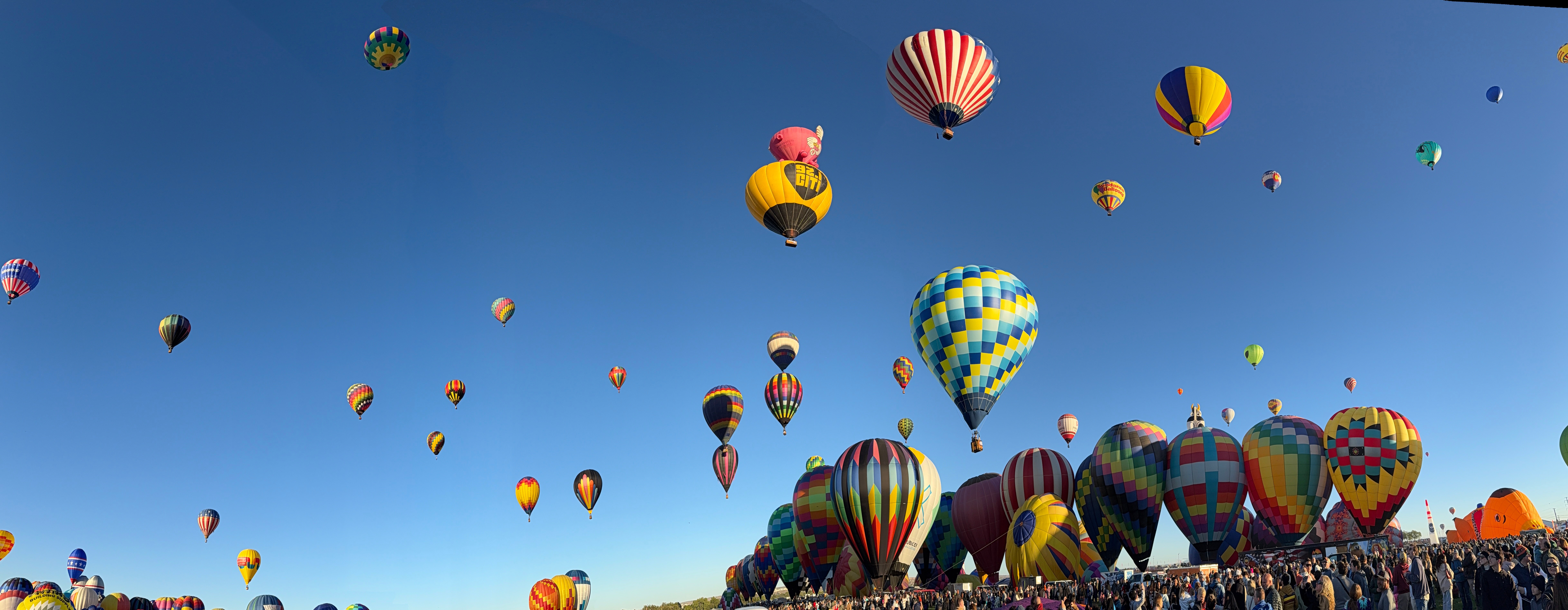 Balloon launch at the fiesta